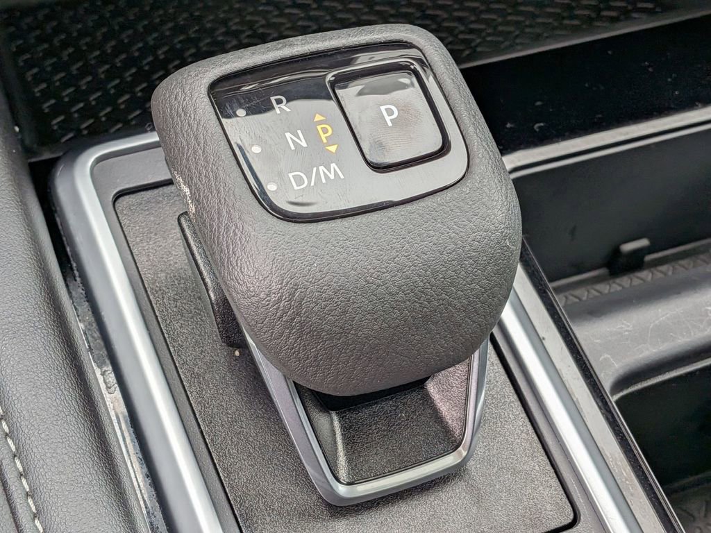 Used 2025 Nissan Pathfinder SV w/ SV Premium Package FWD image 19