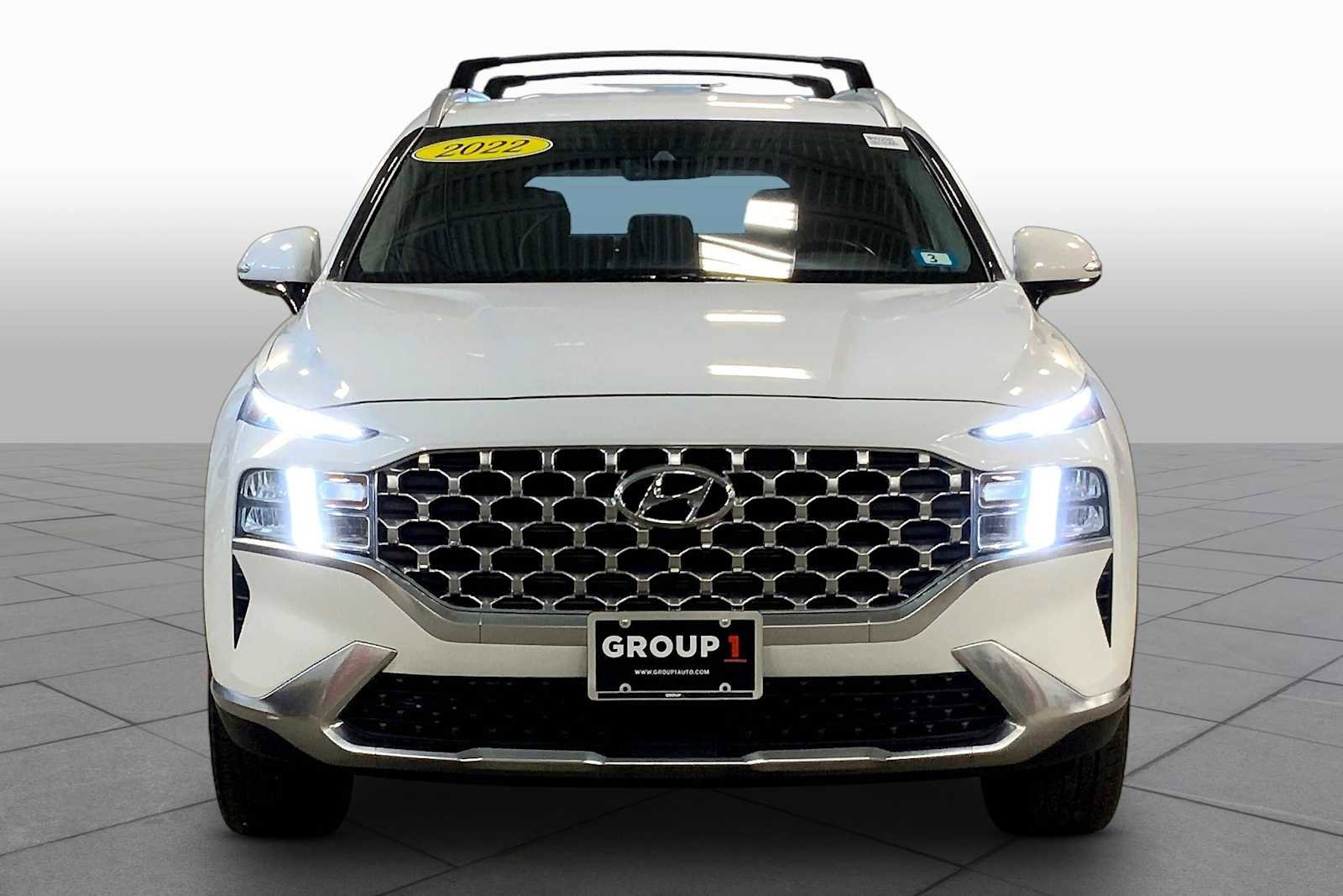 Used 2022 Hyundai Santa Fe SEL w/ Convenience Package image 4