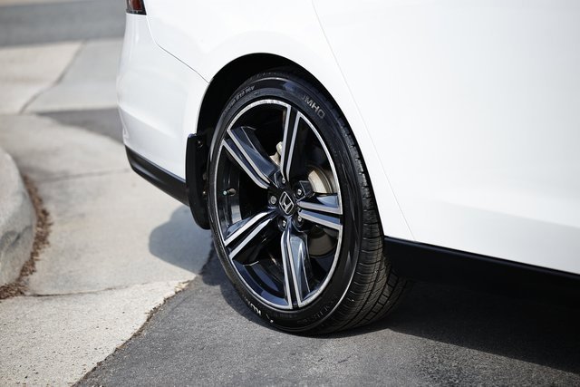 Used 2023 Honda Accord Sport image 13