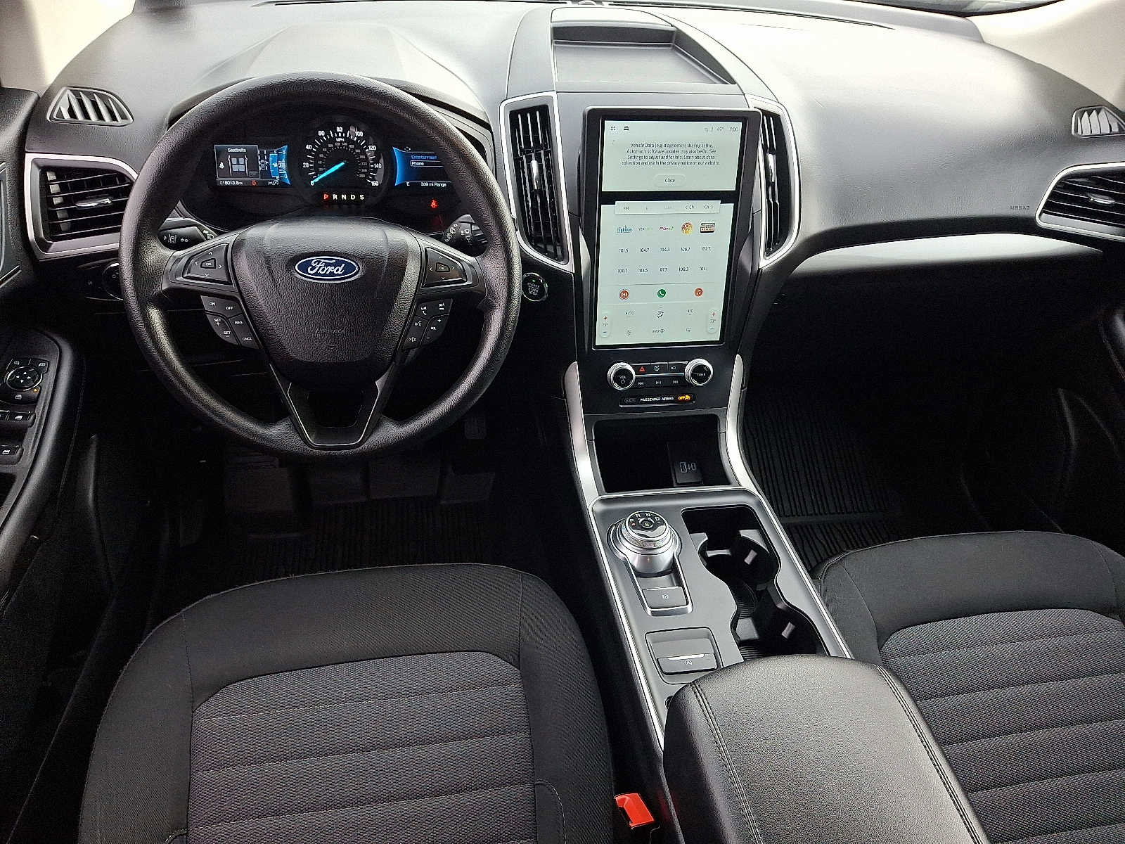 Certified 2024 Ford Edge SE image 12