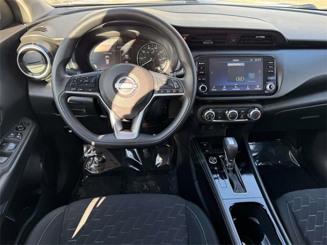 Used 2024 Nissan Kicks SV image 9