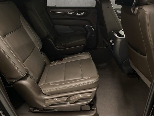 Used 2024 GMC Yukon XL Denali w/ Advanced Technology Package image 24