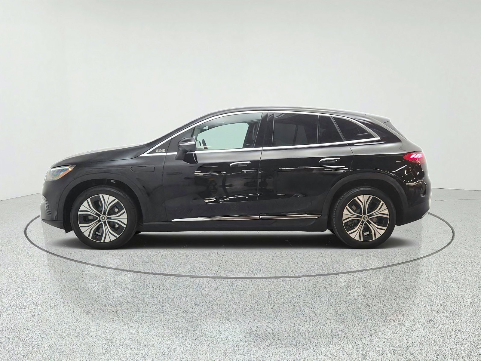 Certified 2026 Mercedes-Benz EQE 320 4MATIC SUV image 8