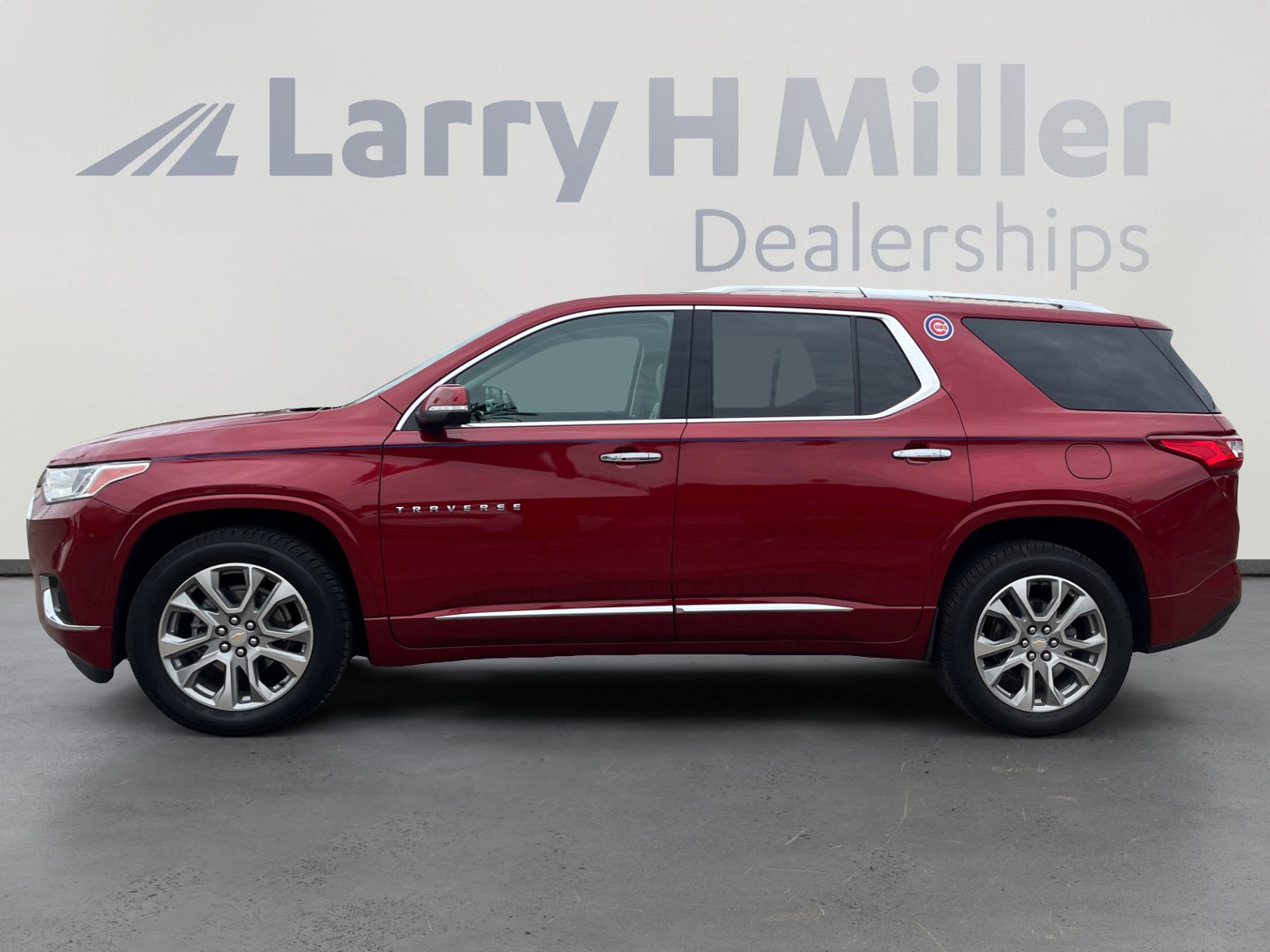 Used 2021 Chevrolet Traverse Premier w/ LPO, Cargo Package image 2