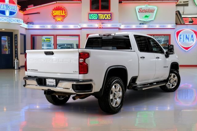 Used 2020 Chevrolet Silverado 2500 LTZ w/ LTZ Premium Package AWD/4WD image 3