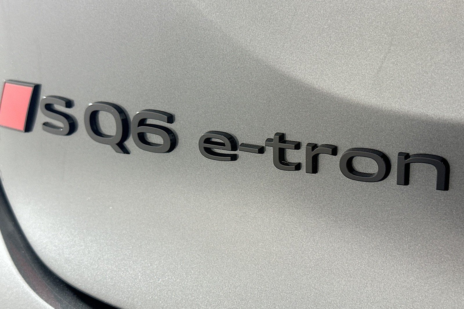 New 2027 Audi SQ6 e-tron Premium Plus AWD/4WD image 10