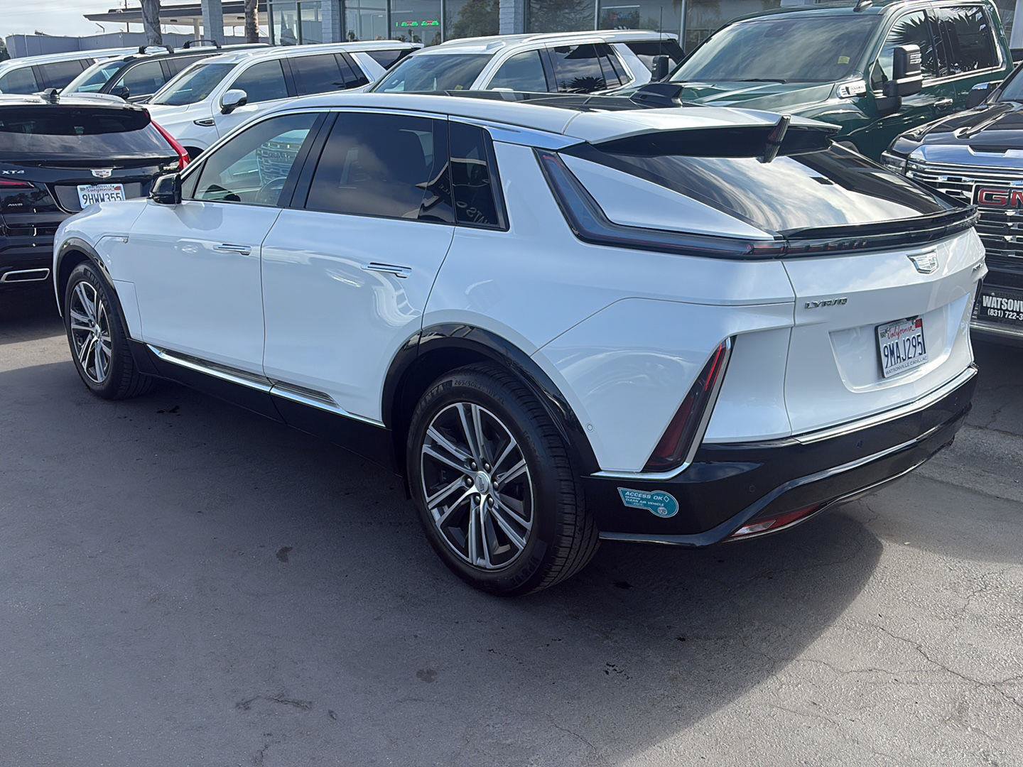 Used 2024 Cadillac Lyriq Luxury AWD/4WD image 21