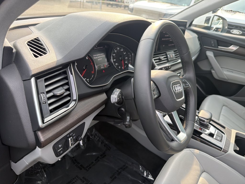 Used 2023 Audi Q5 2.0T Premium w/ Convenience Package AWD/4WD image 20