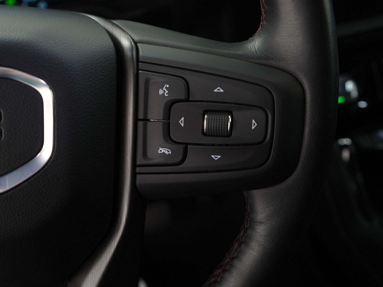 Used 2024 GMC Sierra 2500 AT4X image 28