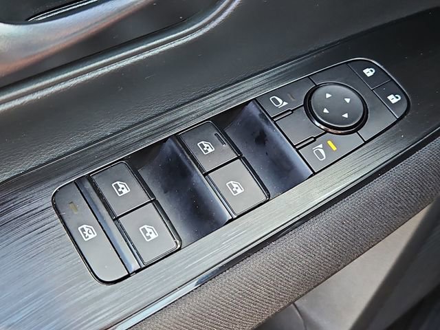 Used 2025 Nissan Kicks S image 24