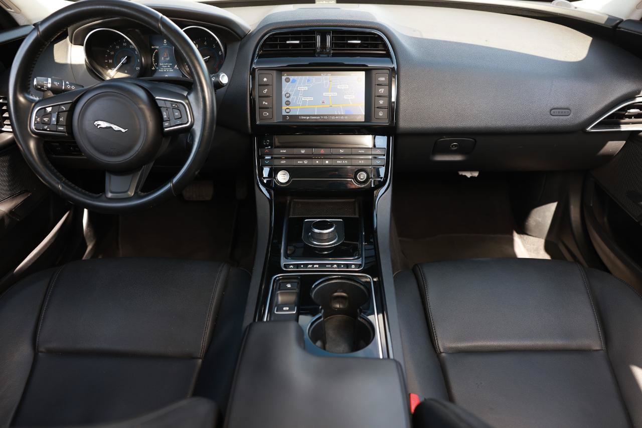Used 2017 Jaguar XE Premium RWD image 2