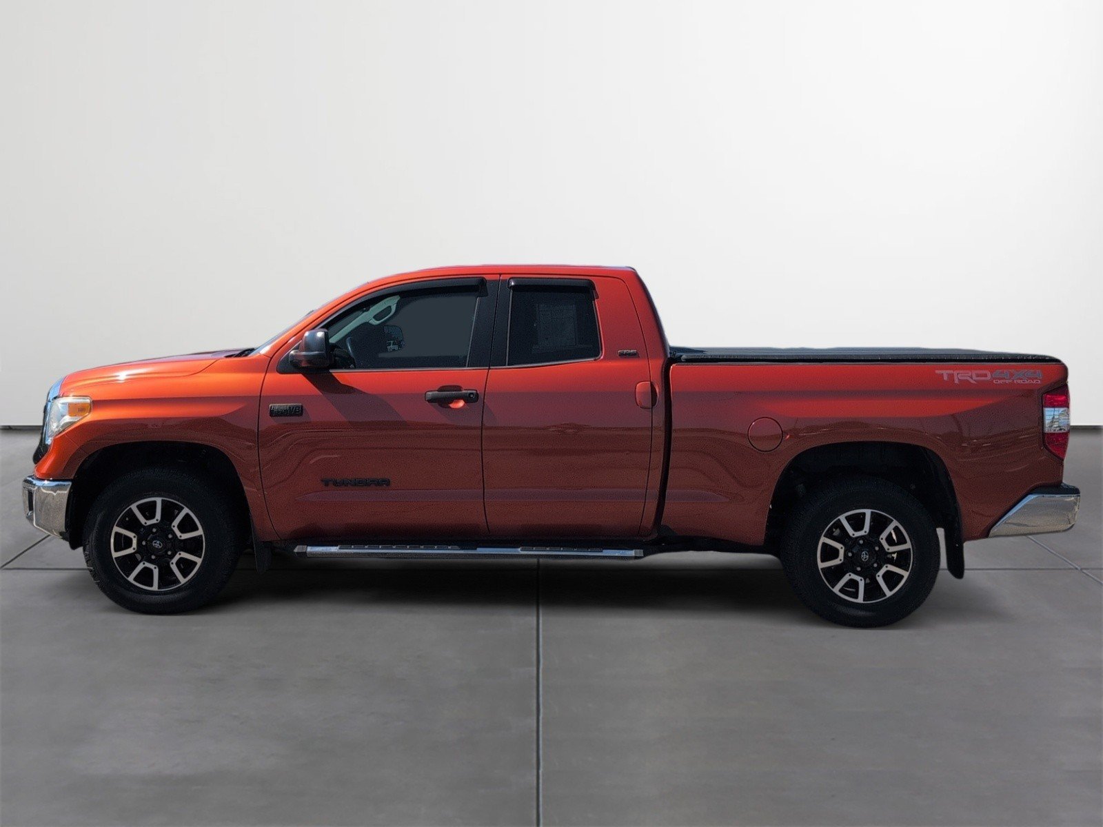 Used 2016 Toyota Tundra SR5 w/ TRD Off Road Package AWD/4WD image 3