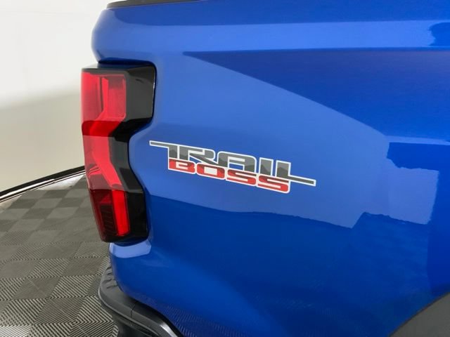 Used 2023 Chevrolet Colorado Trail Boss w/ Advanced Trailering Package AWD/4WD image 16