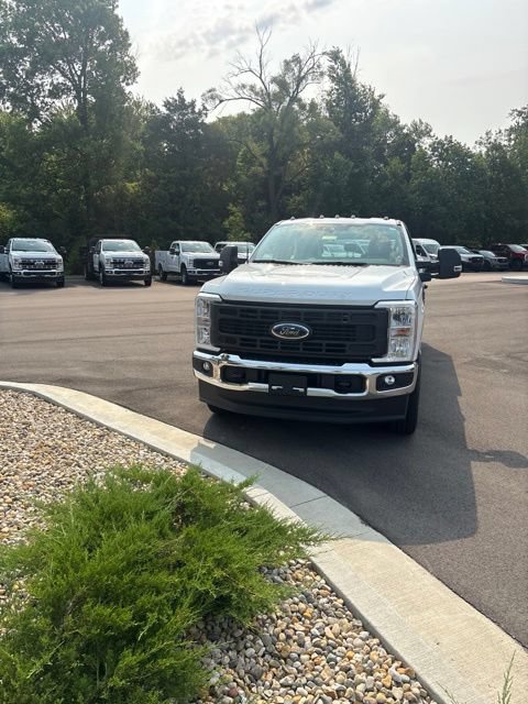 New 2026 Ford F250 XL w/ XL Chrome Package AWD/4WD image 11