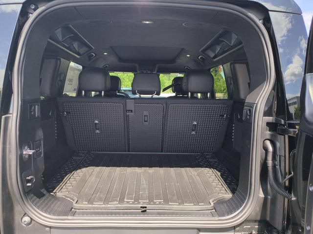New 2026 Land Rover Defender 110 X AWD/4WD image 16