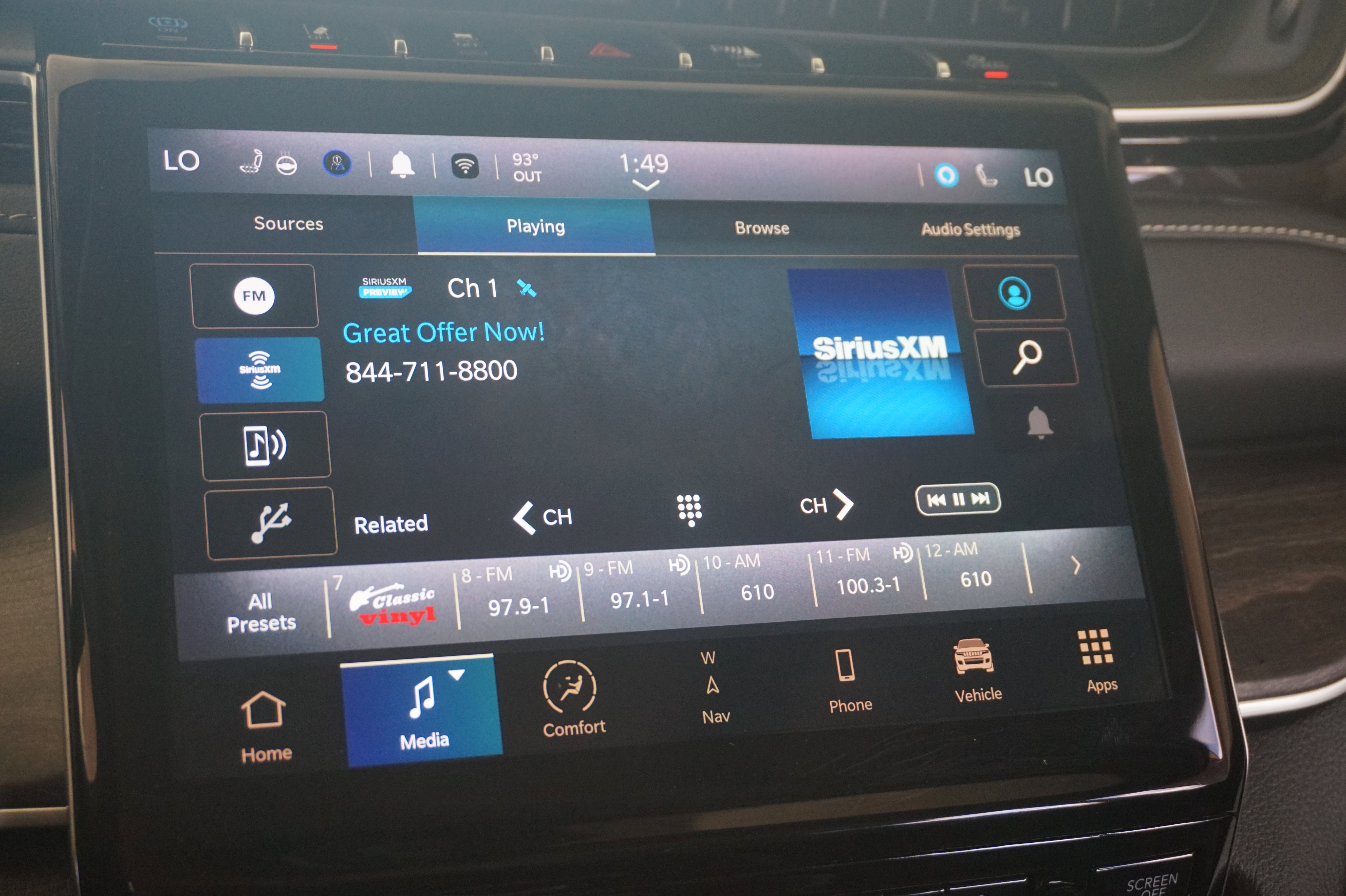 Used 2023 Jeep Grand Cherokee 4WD 4xe w/ Luxury Tech Group II image 29