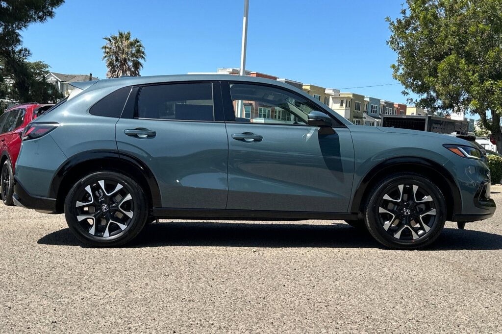 New 2027 Honda HR-V EX-L image 3
