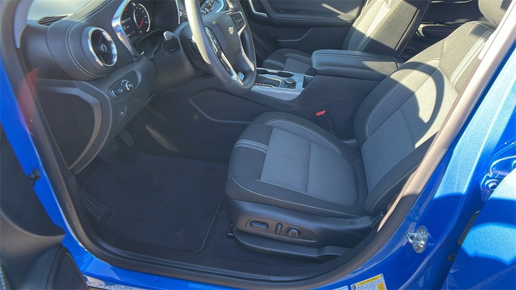 New 2025 Chevrolet Blazer LT w/ Driver Confidence Package image 13