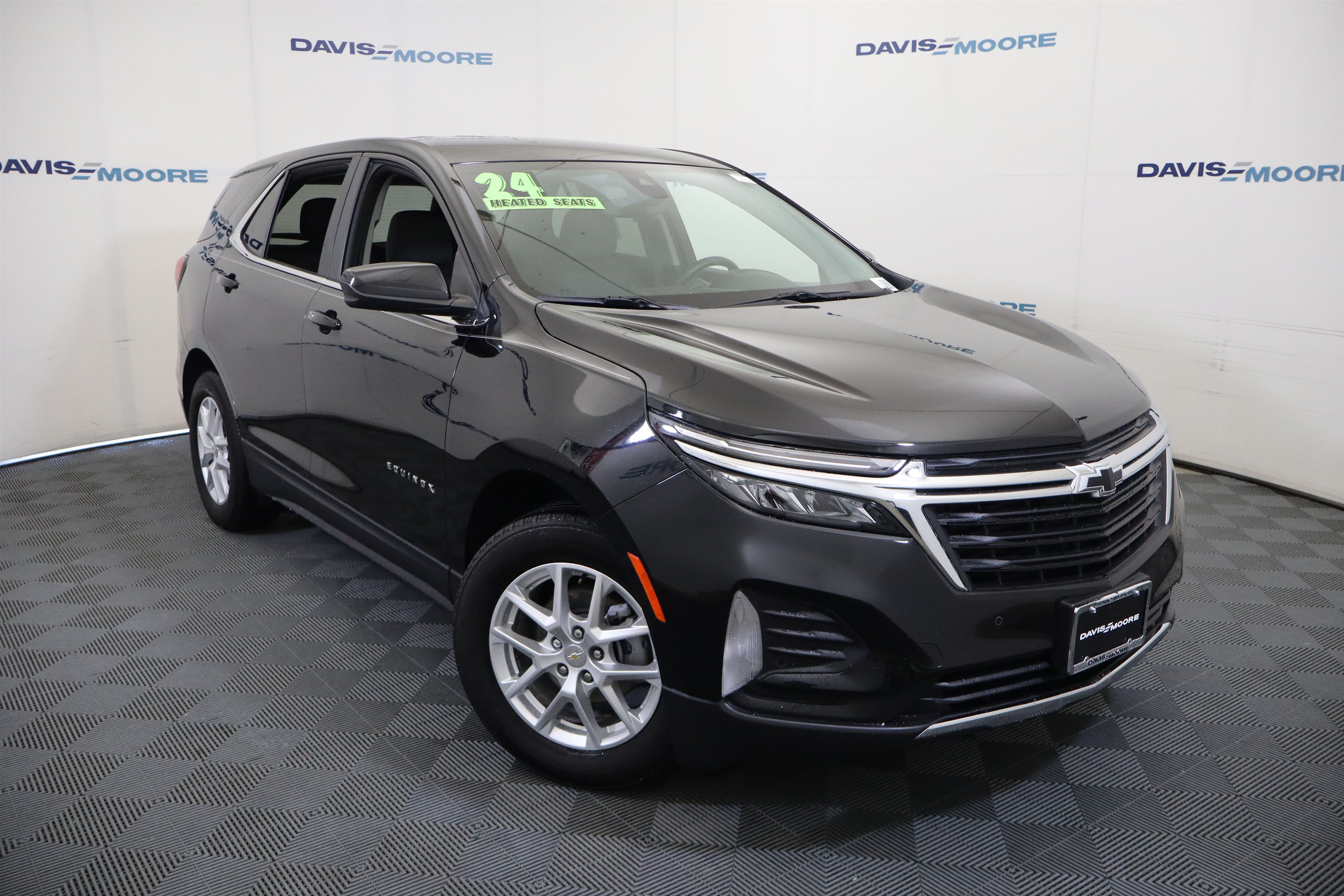 Used 2024 Chevrolet Equinox LT w/ LPO, Floor Liner Package FWD image 2