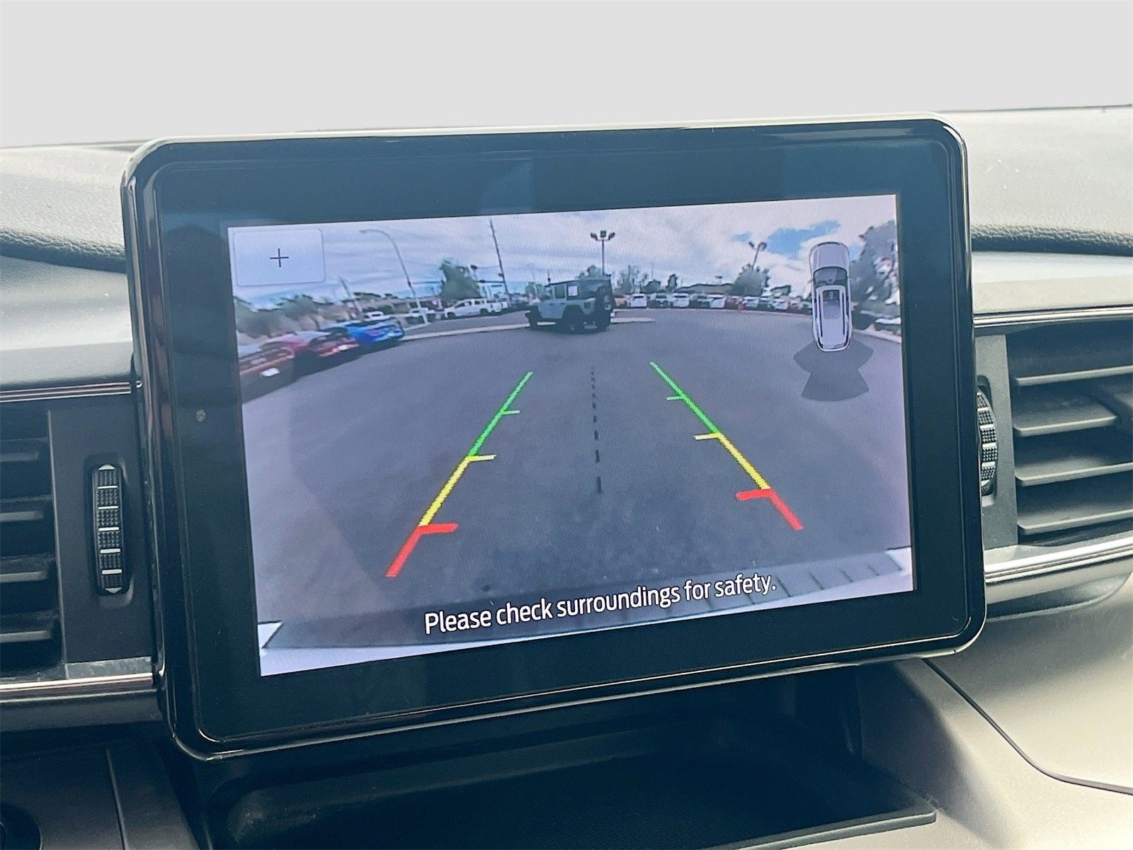 Used 2021 Ford Explorer XLT w/ Equipment Group 202A image 14