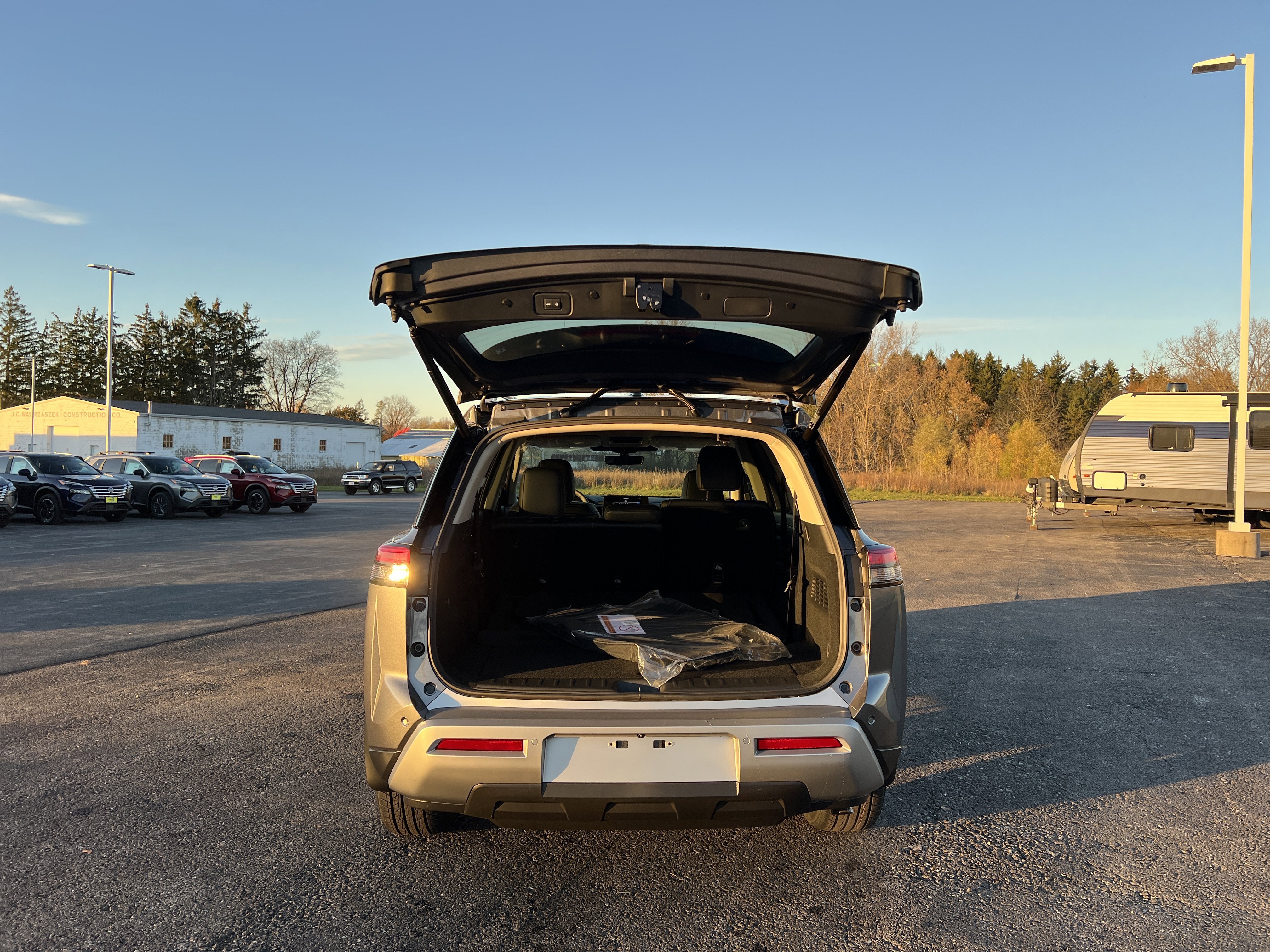 New 2025 Nissan Pathfinder SL image 8