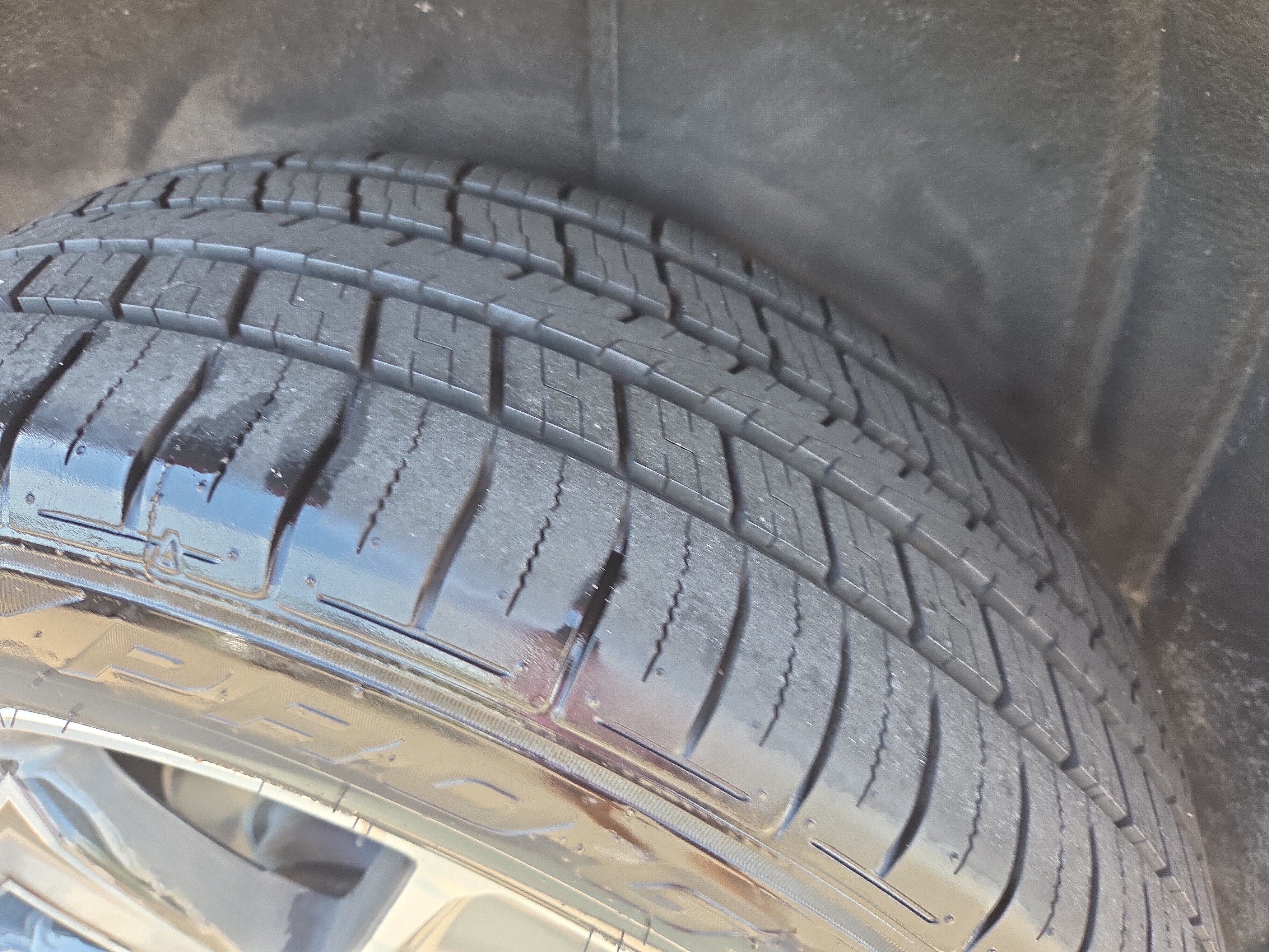 Used 2019 GMC Acadia Denali w/ Technology Package FWD image 30