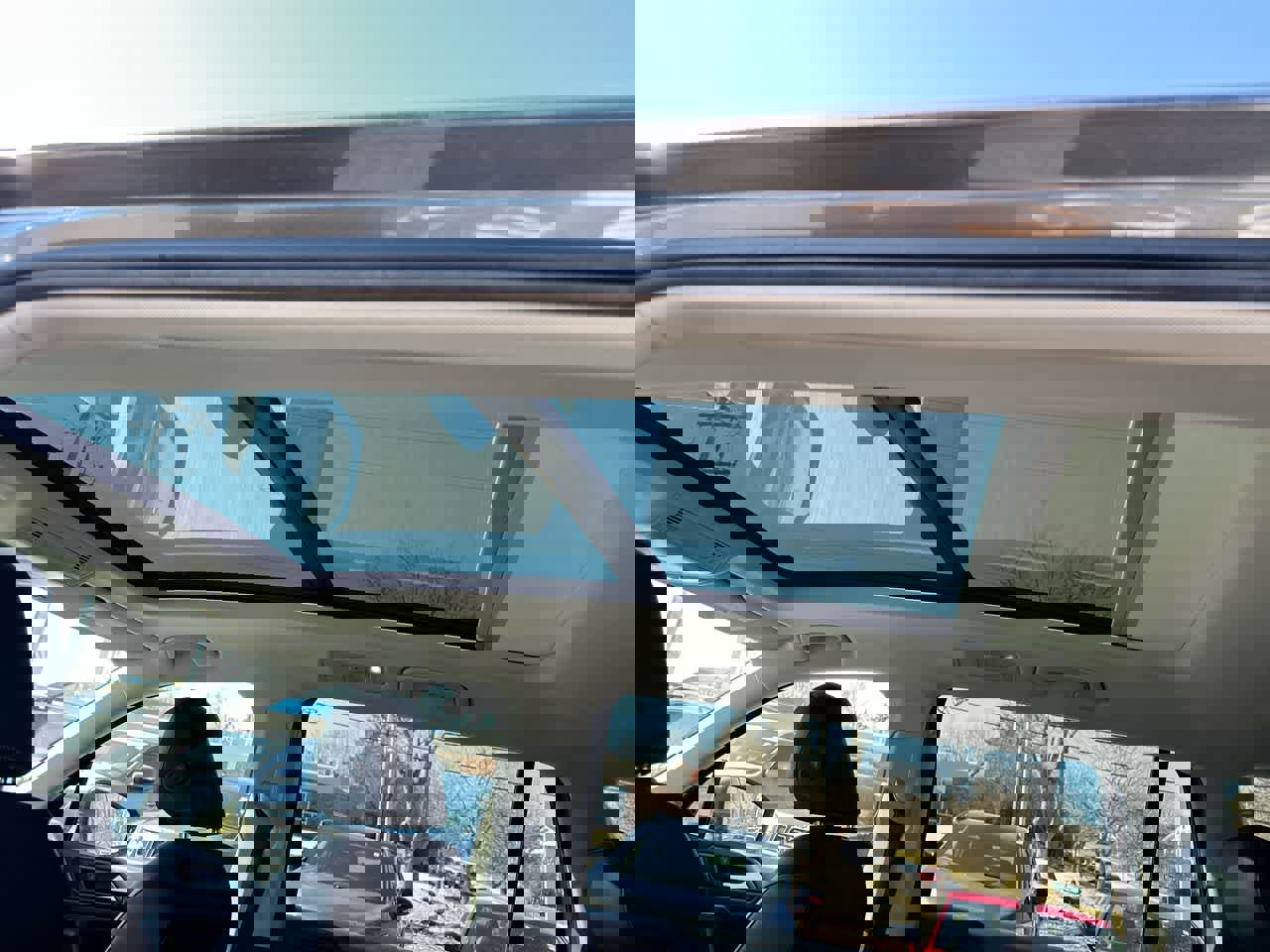 Used 2019 Volkswagen Tiguan SE w/ Panoramic Sunroof Package image 24