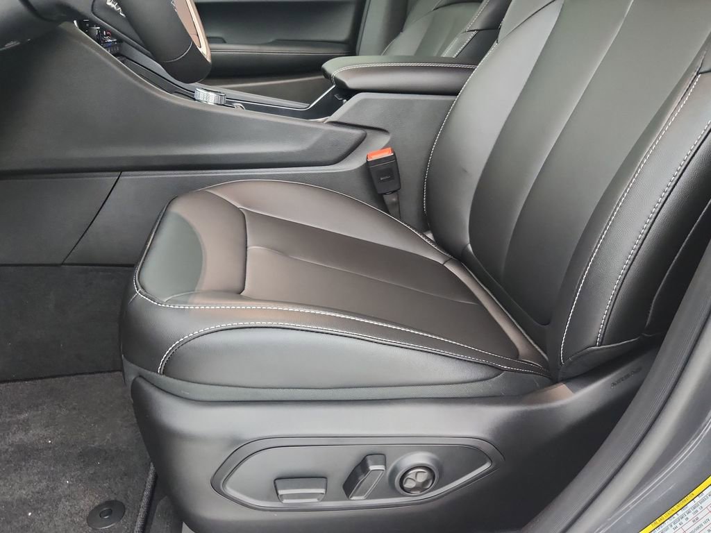 New 2025 Jeep Grand Cherokee L Limited w/ Black Appearance Package image 20