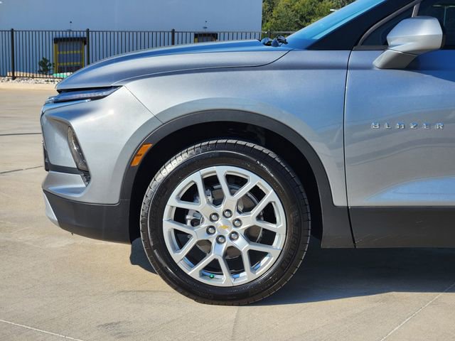 New 2025 Chevrolet Blazer LT w/ Convenience Package FWD image 8