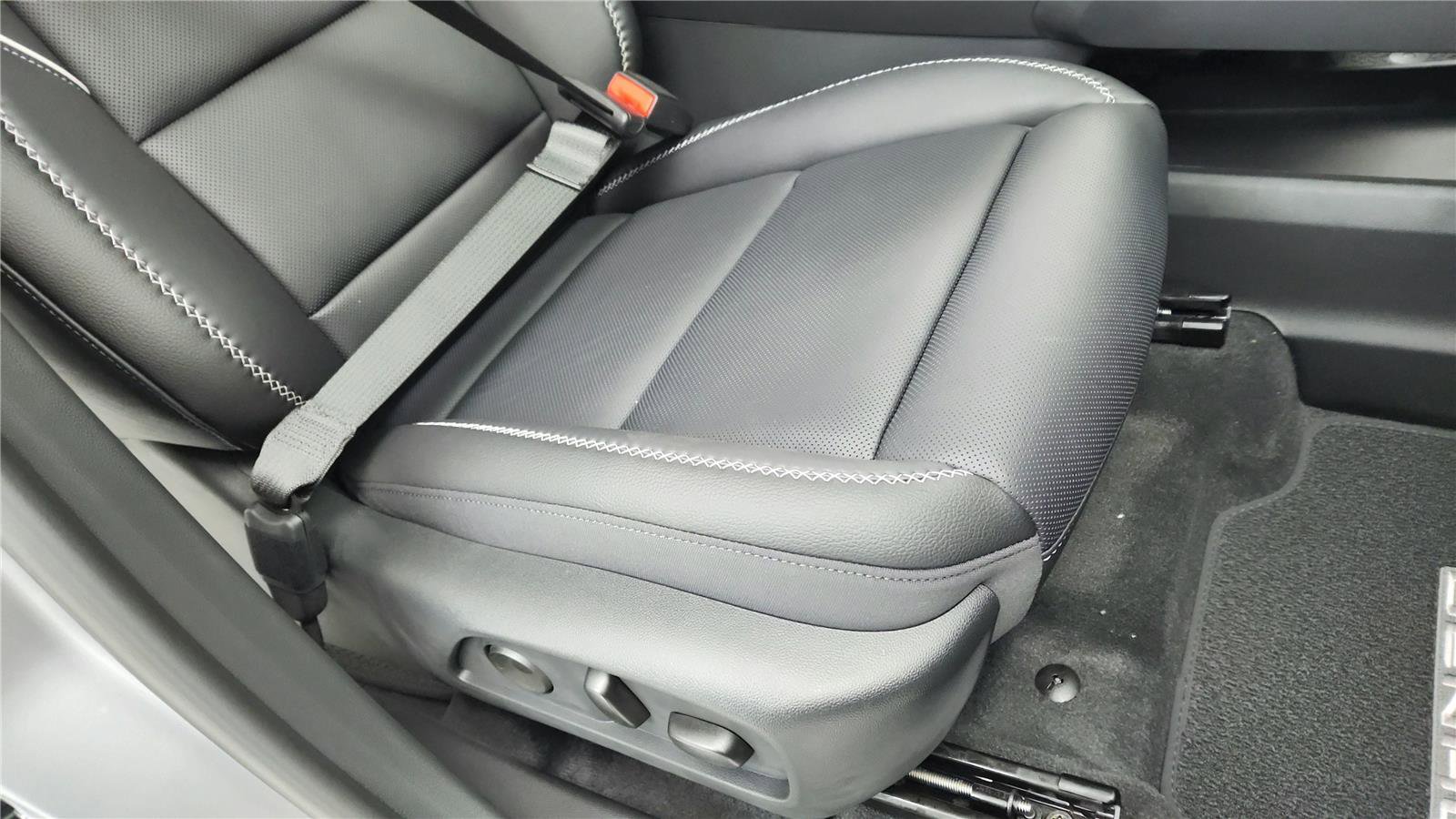 New 2026 GMC Terrain Denali image 30