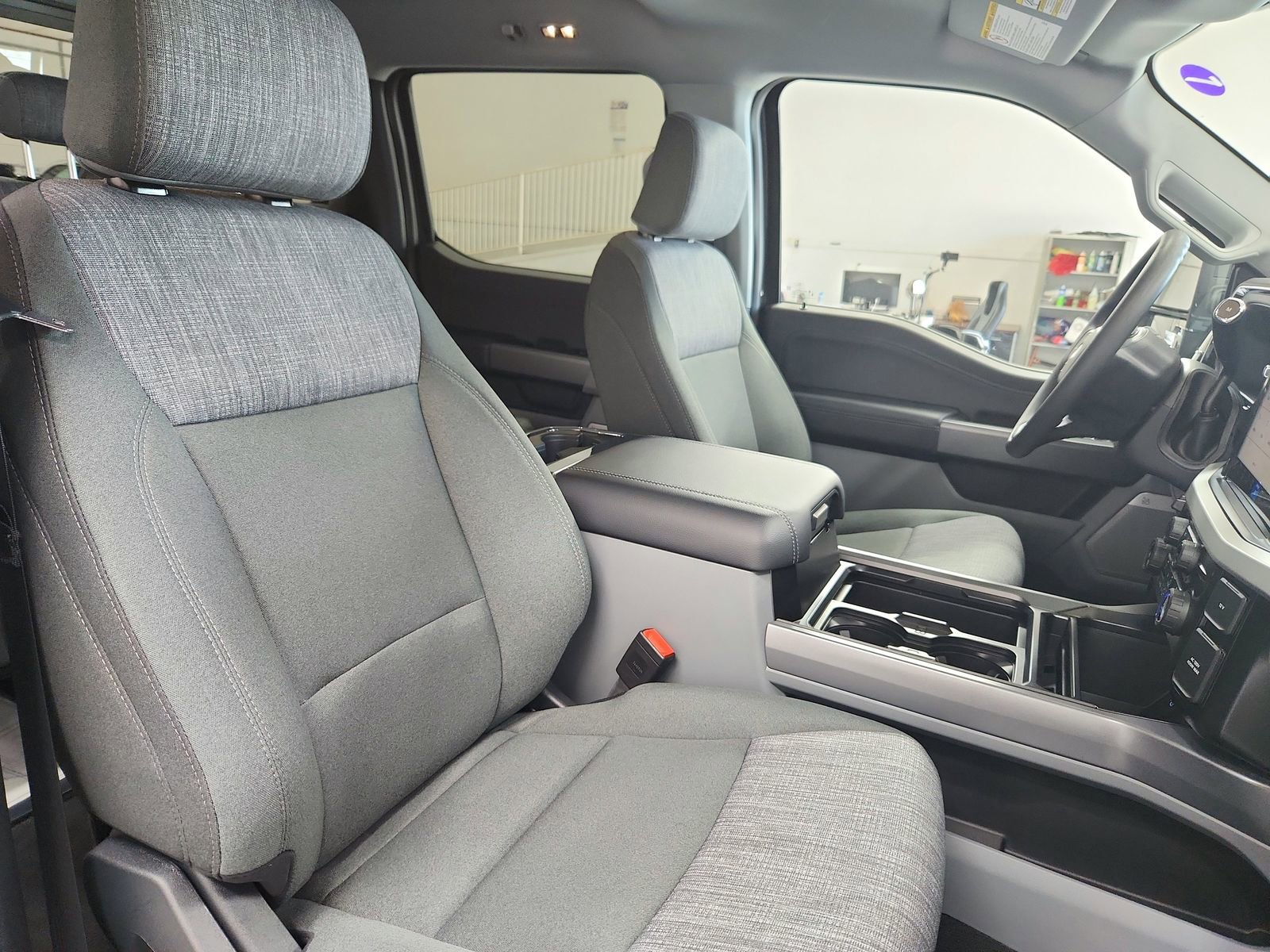 New 2026 Ford F250 XLT w/ XLT Premium Package image 39