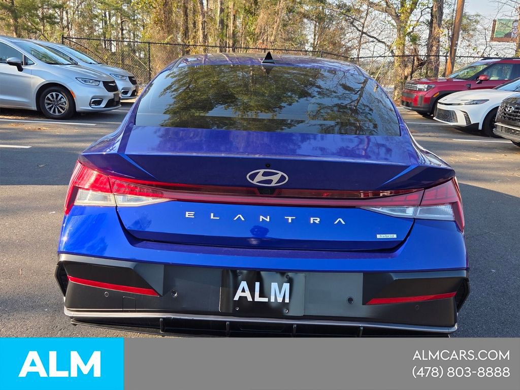 Used 2024 Hyundai Elantra Limited image 5