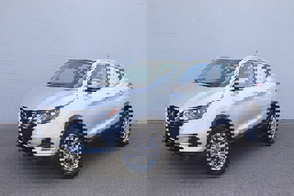 Used 2021 Nissan Rogue Sport S image 26