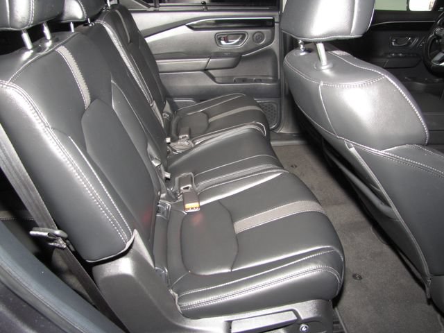 Certified 2025 Honda Pilot Touring image 18