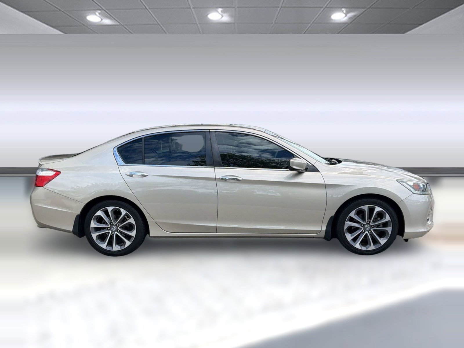 Used 2015 Honda Accord Sport image 8
