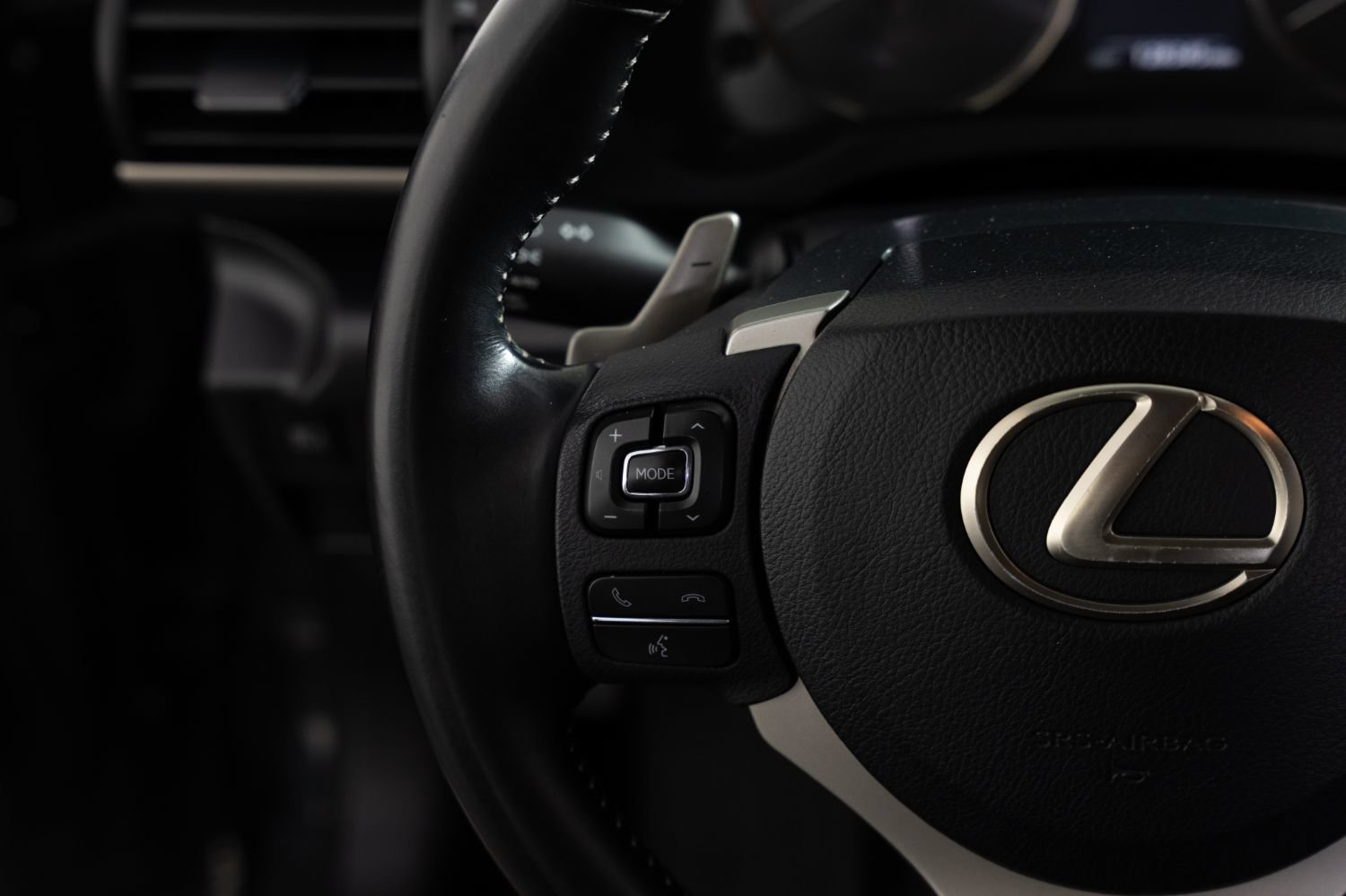 Used 2017 Lexus IS 200t RWD image 28
