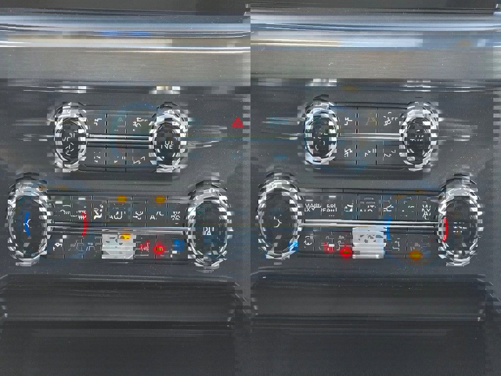 New 2025 Ford F350 Lariat w/ Lariat Ultimate Package image 14