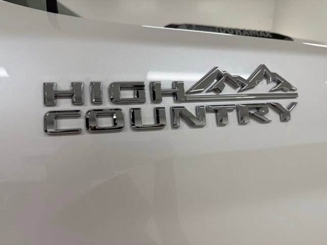 Used 2025 Chevrolet Silverado 2500 High Country w/ Technology Package image 6