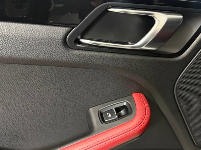 Used 2018 Porsche Macan AWD/4WD image 23