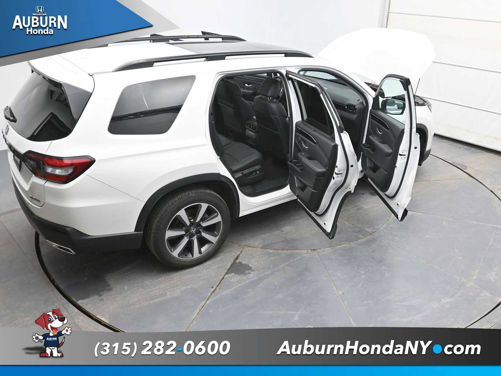 Used 2024 Honda Pilot Touring image 37