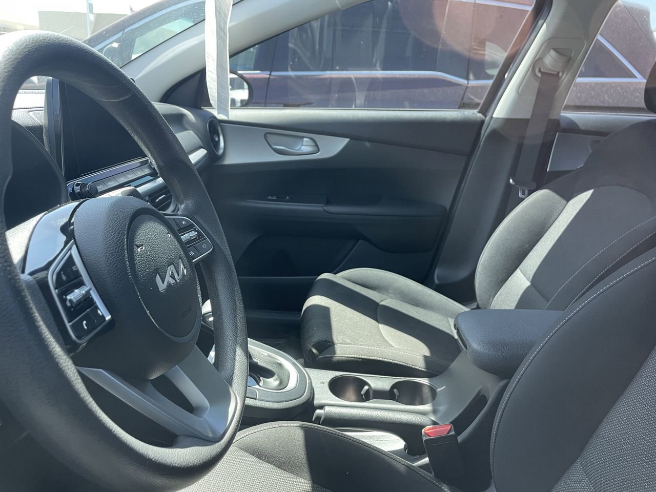 Certified 2022 Kia Forte LXS w/ LXS Technology Package FWD image 5