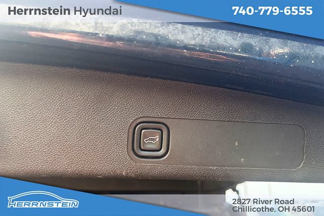 Used 2013 Chevrolet Tahoe LTZ AWD/4WD image 28