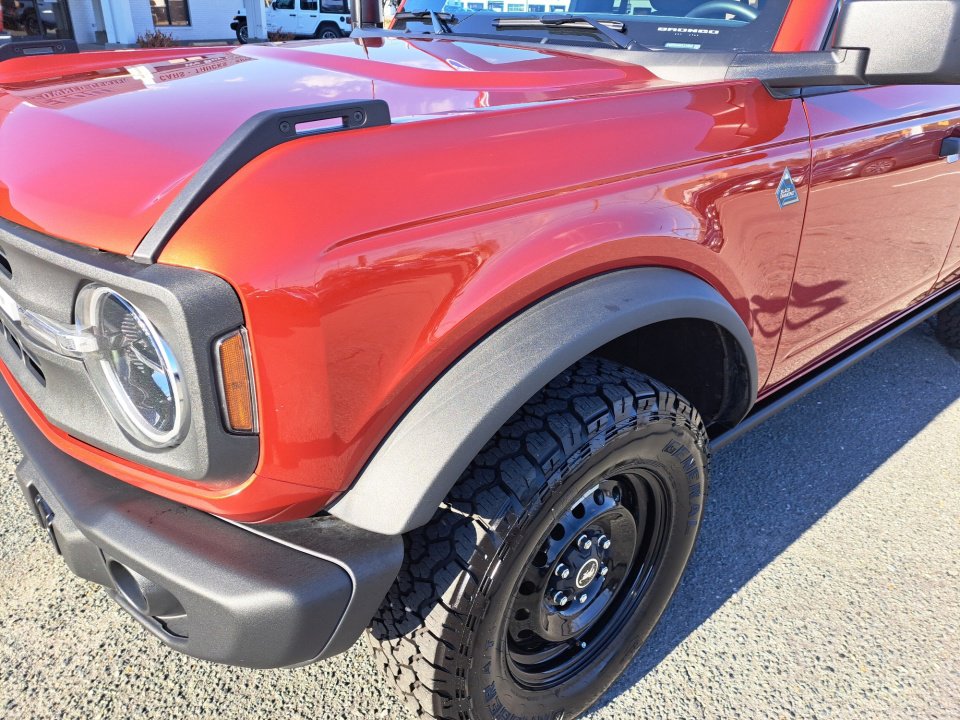 Used 2023 Ford Bronco Black Diamond image 23