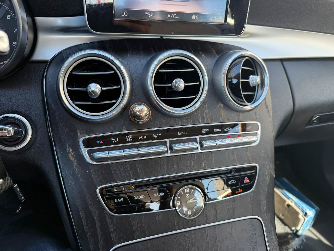 Used 2017 Mercedes-Benz C 300 Sedan image 28