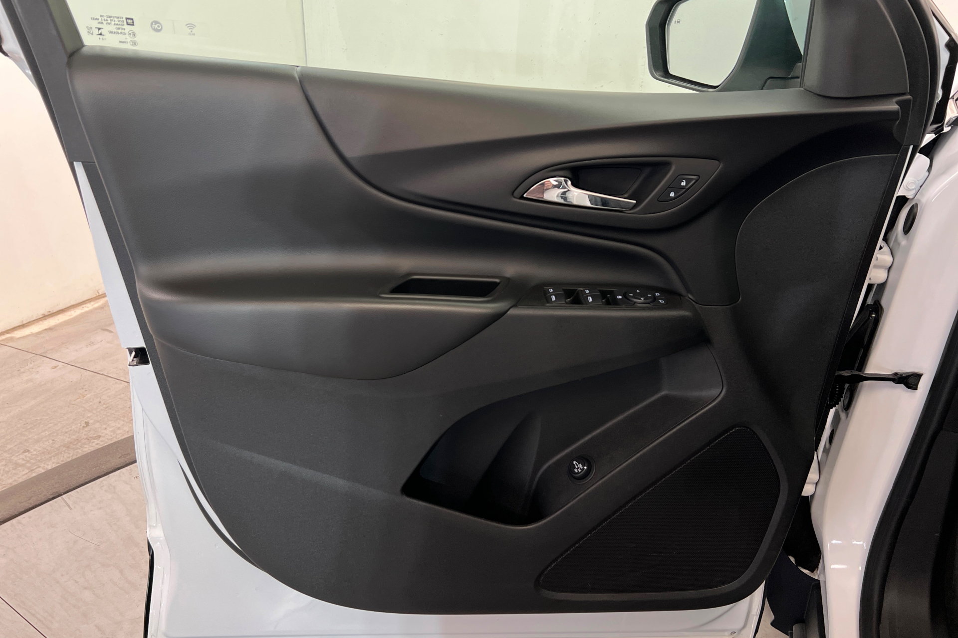Used 2024 Chevrolet Equinox LT AWD/4WD image 14