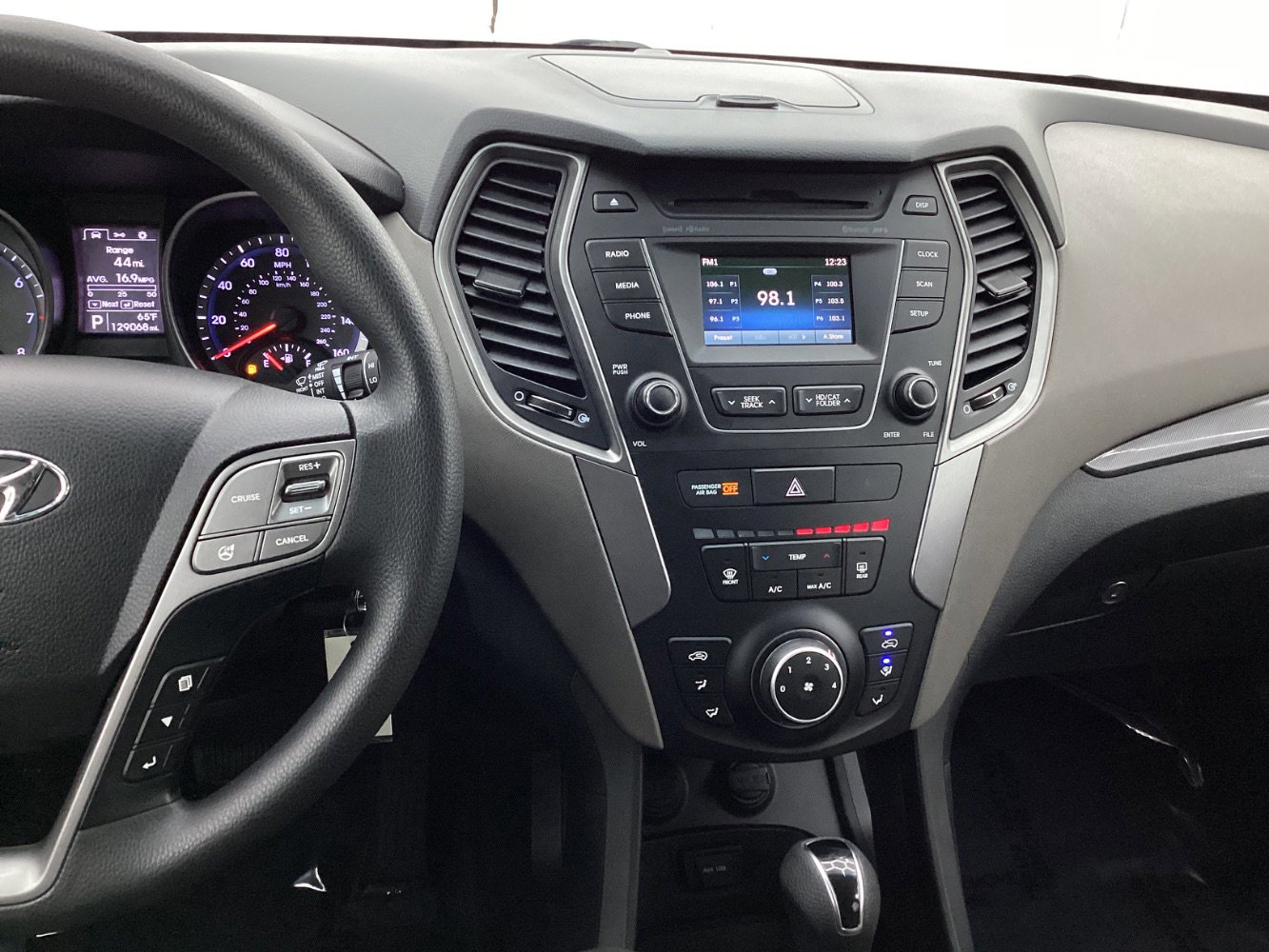 Used 2015 Hyundai Santa Fe Sport w/ Option Group 02 AWD/4WD image 33