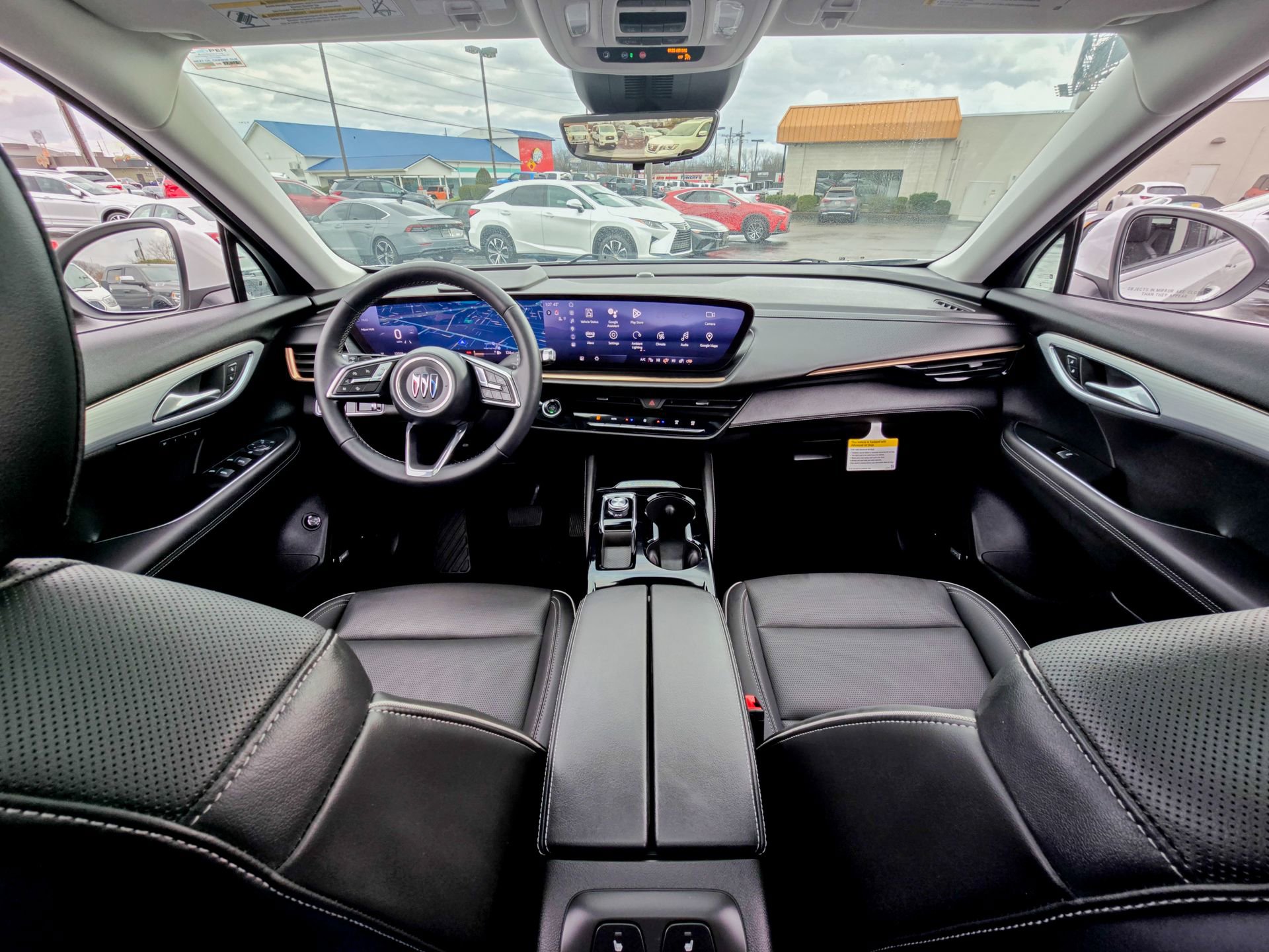 Used 2024 Buick Envision Avenir image 2