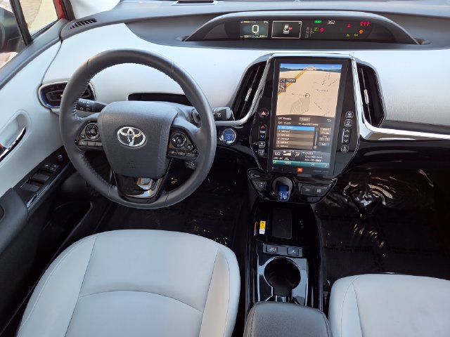 Used 2021 Toyota Prius Limited w/ Premium Convenience Package FWD image 34