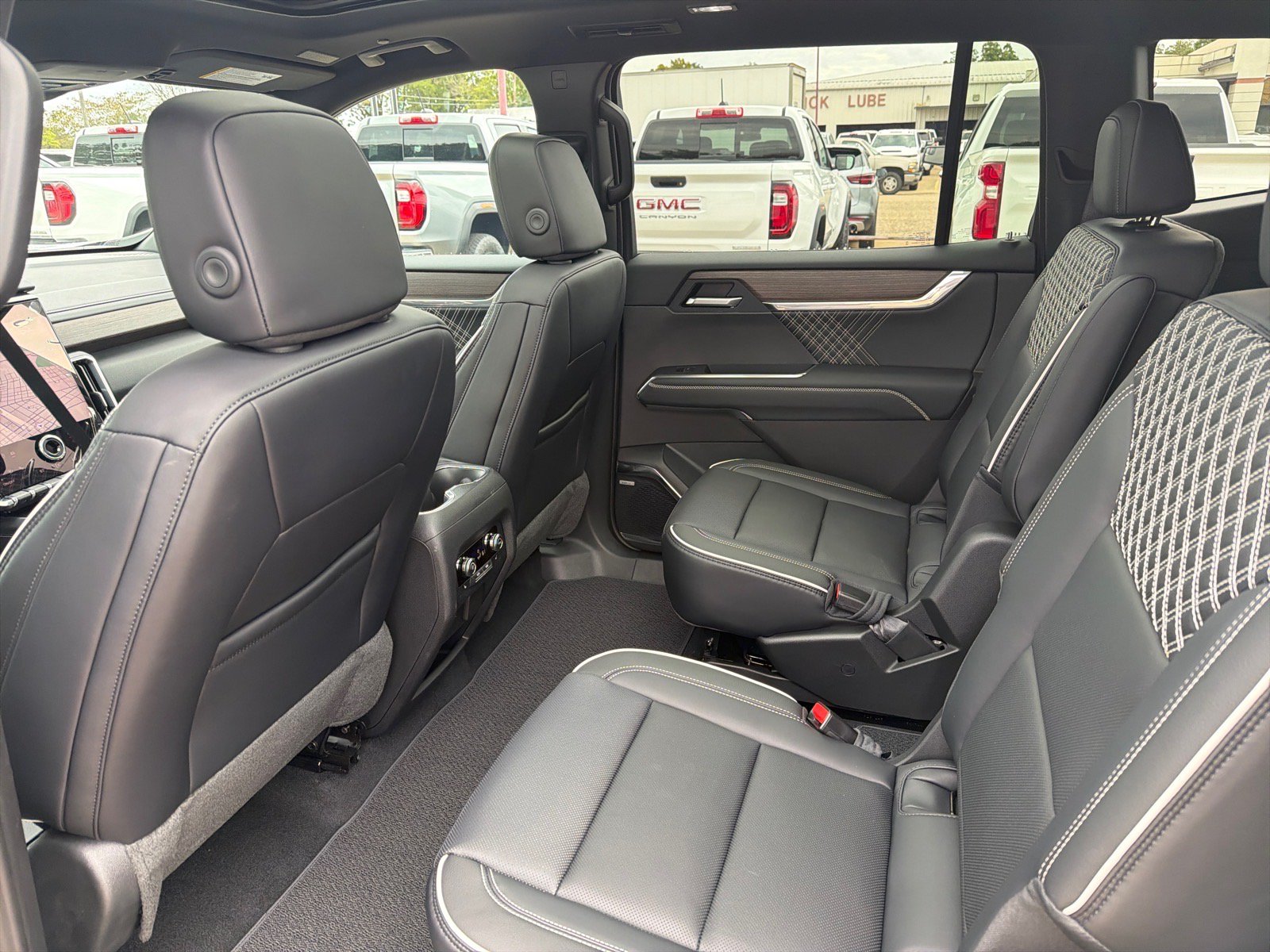 New 2027 GMC Acadia Denali FWD image 11