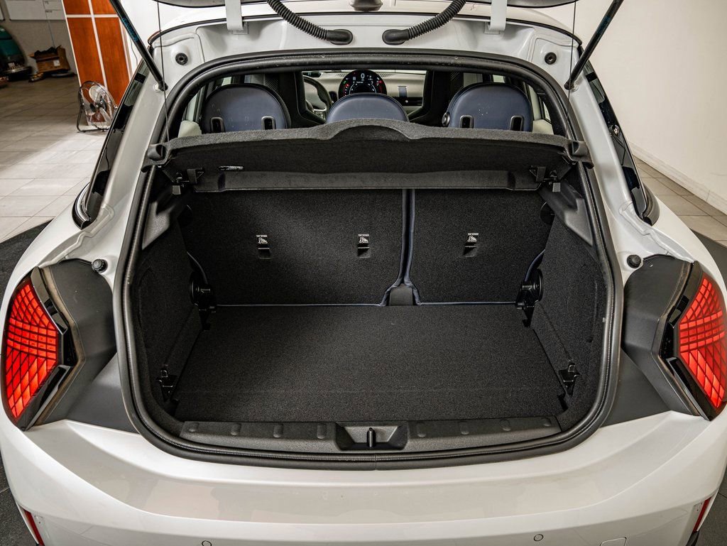 Certified 2025 MINI Cooper S image 36